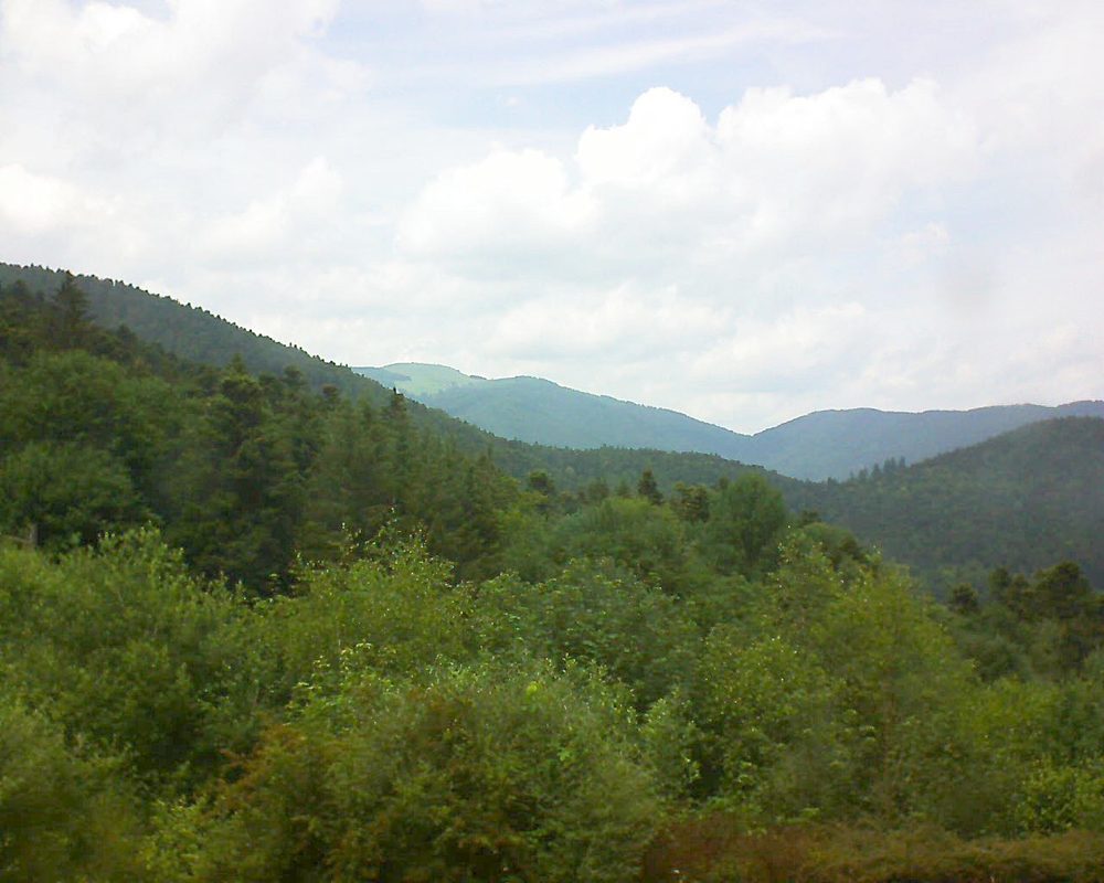 Le petit ballon vu depuis le Domaine Langmatt à Murbach le 16.06.2018 à 14:30 Le petit ballon (Alsace, Vosges) le 16.06.2018 à 14:30