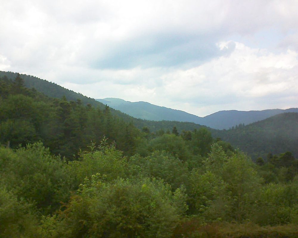 Le petit ballon vu depuis le Domaine Langmatt à Murbach le 16.06.2018 à 15:45 Le petit ballon (Alsace, Vosges) le 16.06.2018 à 15:45
