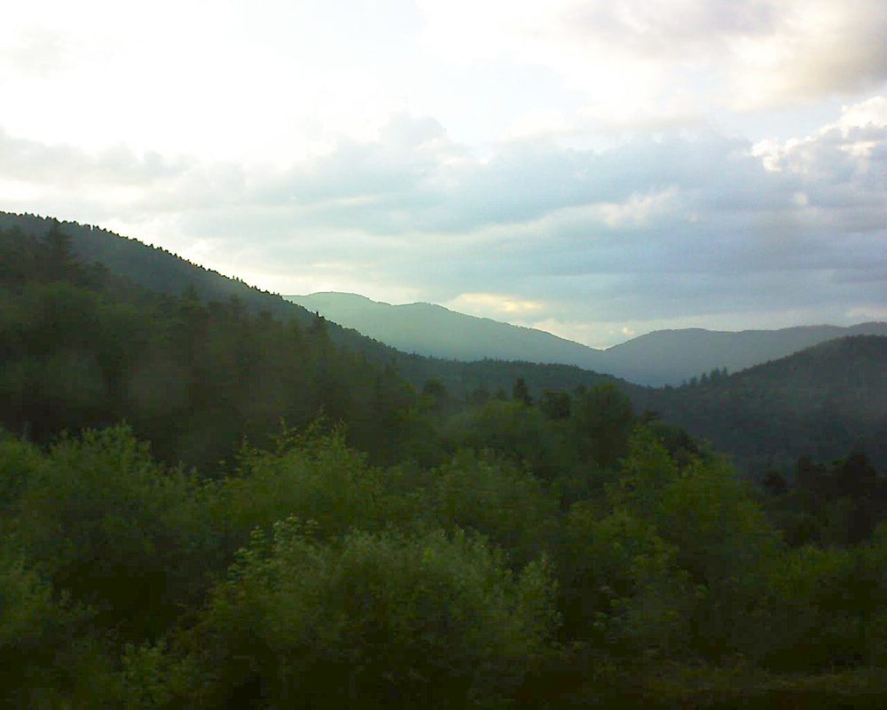 Le petit ballon vu depuis le Domaine Langmatt à Murbach le 16.06.2018 à 20:45 Le petit ballon (Alsace, Vosges) le 16.06.2018 à 20:45