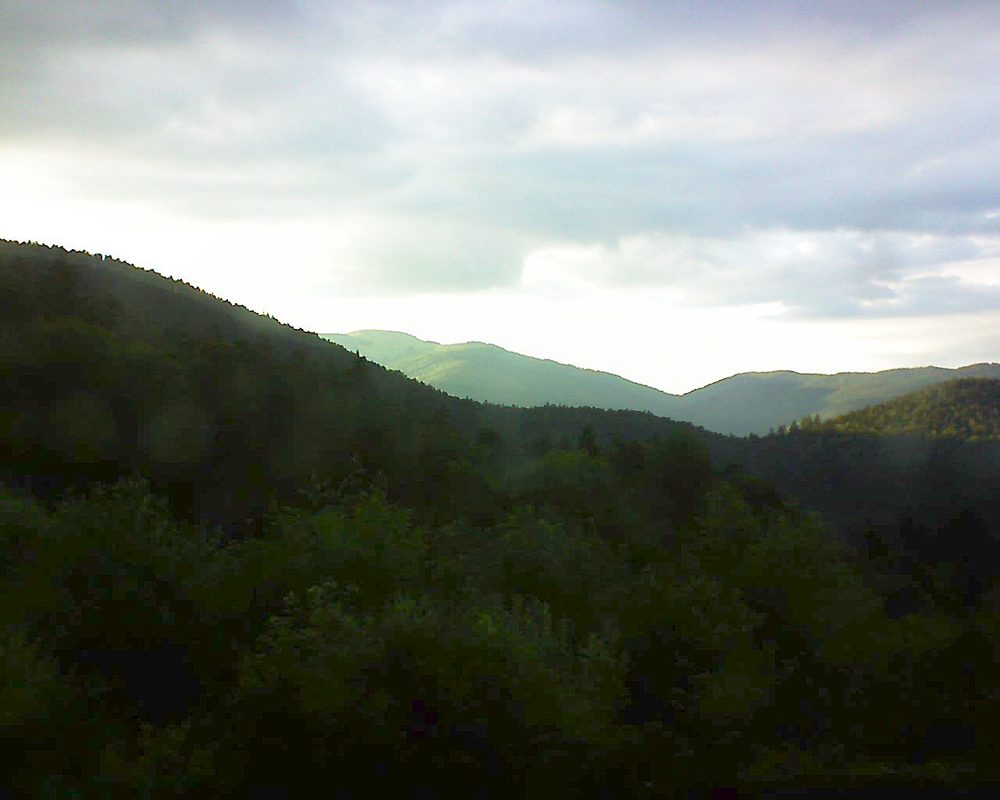Le petit ballon vu depuis le Domaine Langmatt à Murbach le 18.06.2018 à 20:30 Le petit ballon (Alsace, Vosges) le 18.06.2018 à 20:30