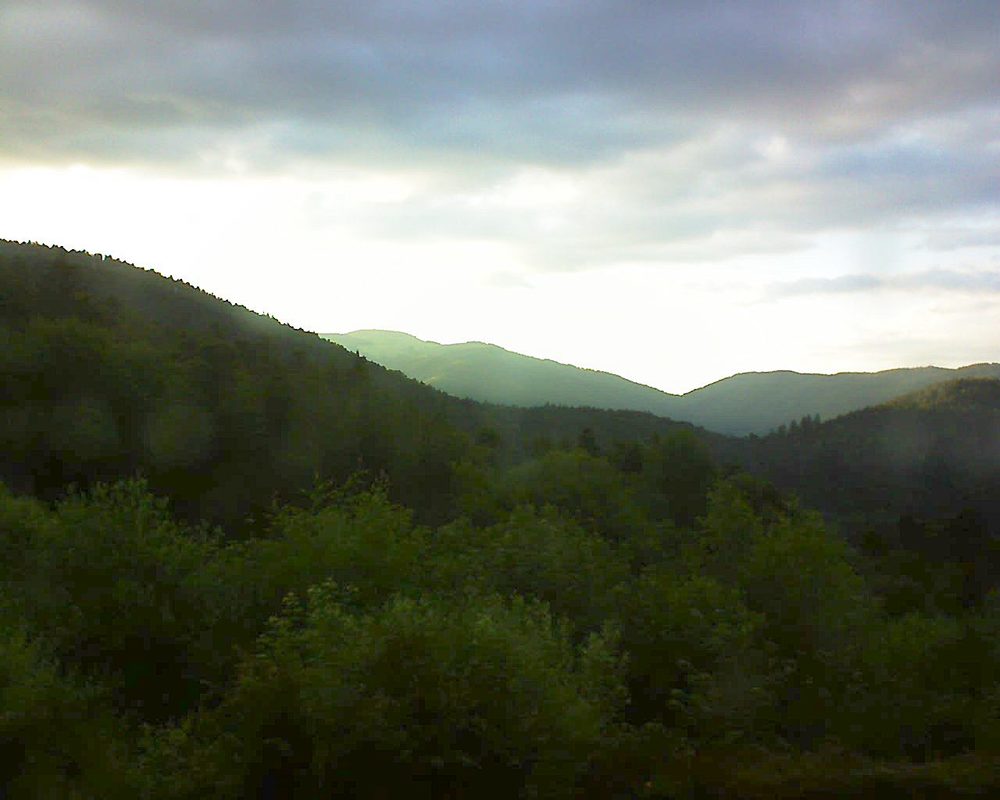 Le petit ballon vu depuis le Domaine Langmatt à Murbach le 18.06.2018 à 20:45 Le petit ballon (Alsace, Vosges) le 18.06.2018 à 20:45
