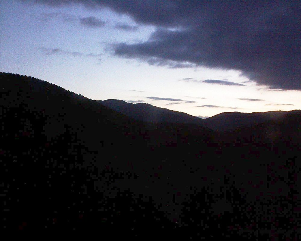 Le petit ballon vu depuis le Domaine Langmatt à Murbach le 19.06.2018 à 05:00 Le petit ballon (Alsace, Vosges) le 19.06.2018 à 05:00