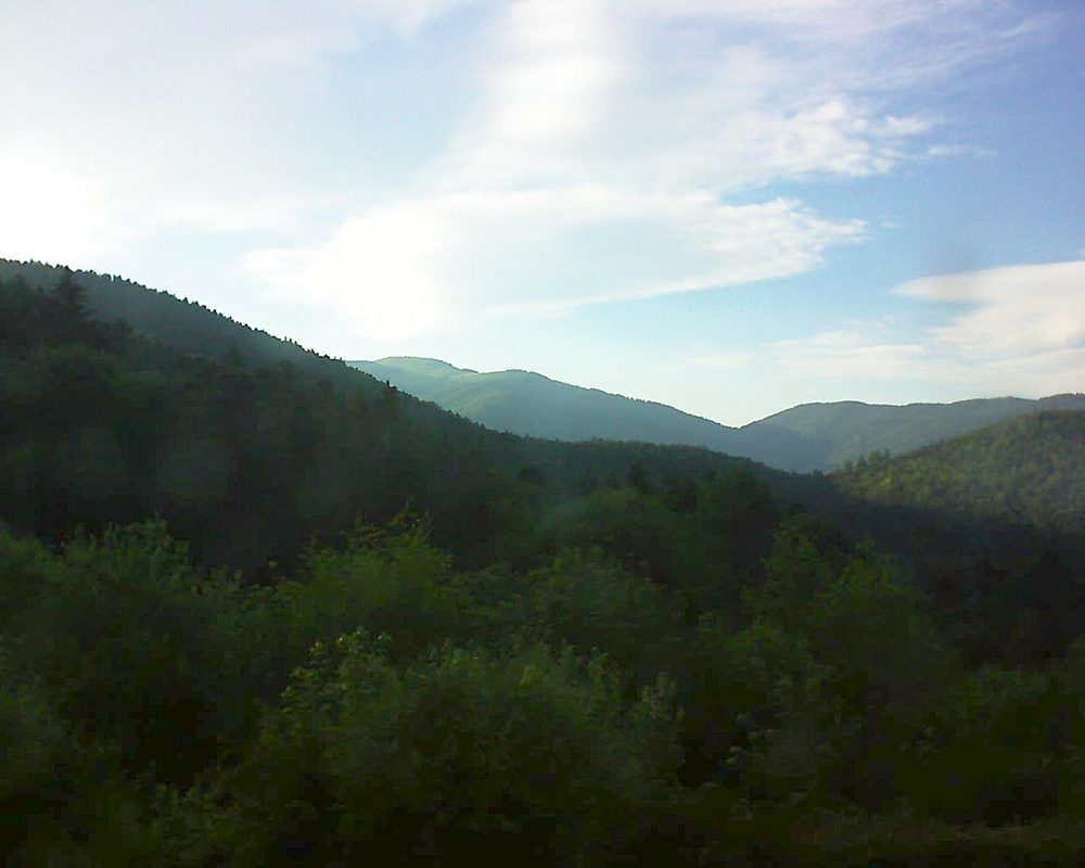 Le petit ballon vu depuis le Domaine Langmatt à Murbach le 19.06.2018 à 20:00 Le petit ballon (Alsace, Vosges) le 19.06.2018 à 20:00
