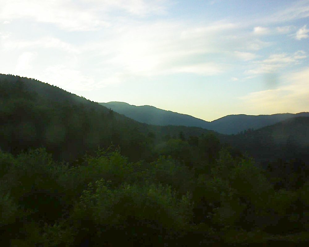 Le petit ballon vu depuis le Domaine Langmatt à Murbach le 19.06.2018 à 21:00 Le petit ballon (Alsace, Vosges) le 19.06.2018 à 21:00