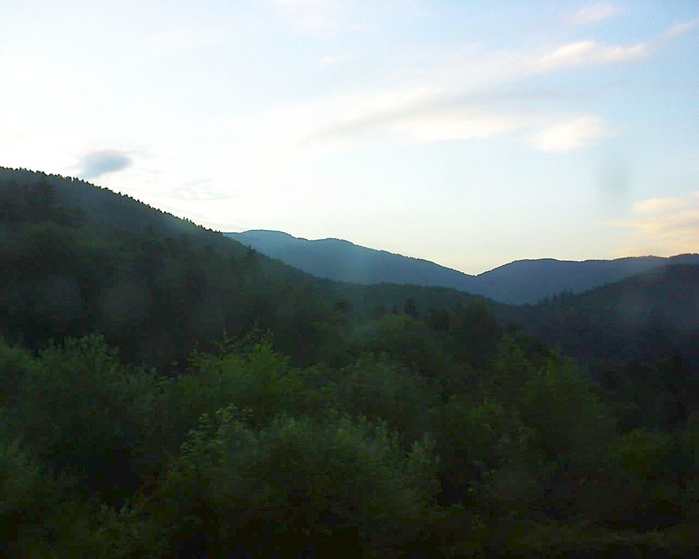Le petit ballon vu depuis le Domaine Langmatt à Murbach le 19.06.2018 à 21:30 Le petit ballon (Alsace, Vosges) le 19.06.2018 à 21:30