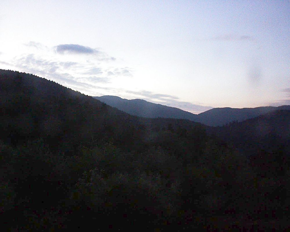 Le petit ballon vu depuis le Domaine Langmatt à Murbach le 19.06.2018 à 22:00 Le petit ballon (Alsace, Vosges) le 19.06.2018 à 22:00