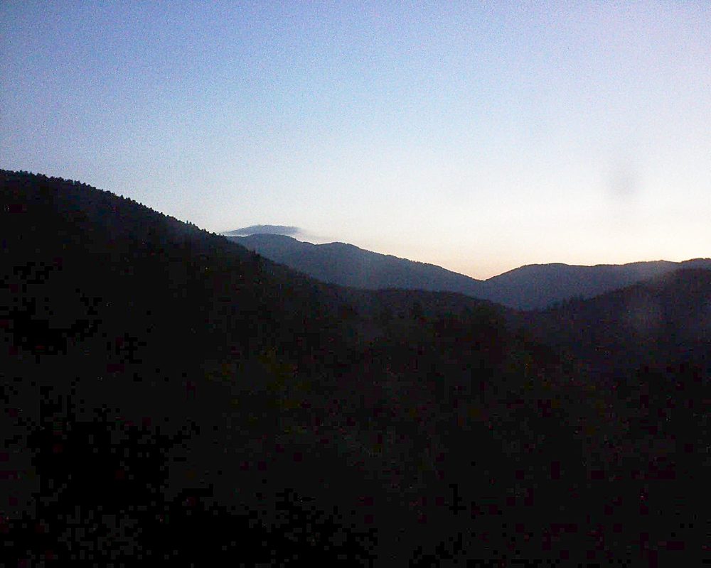 Le petit ballon vu depuis le Domaine Langmatt à Murbach le 20.06.2018 à 05:00 Le petit ballon (Alsace, Vosges) le 20.06.2018 à 05:00