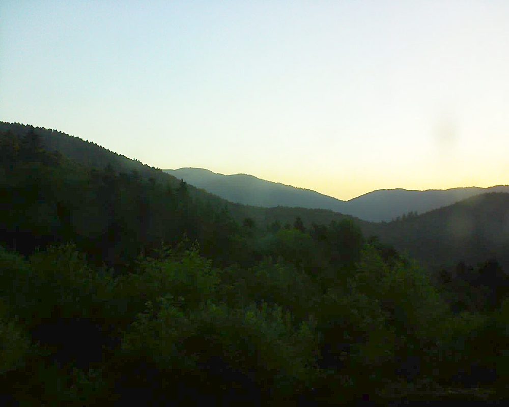 Le petit ballon vu depuis le Domaine Langmatt à Murbach le 20.06.2018 à 05:45 Le petit ballon (Alsace, Vosges) le 20.06.2018 à 05:45
