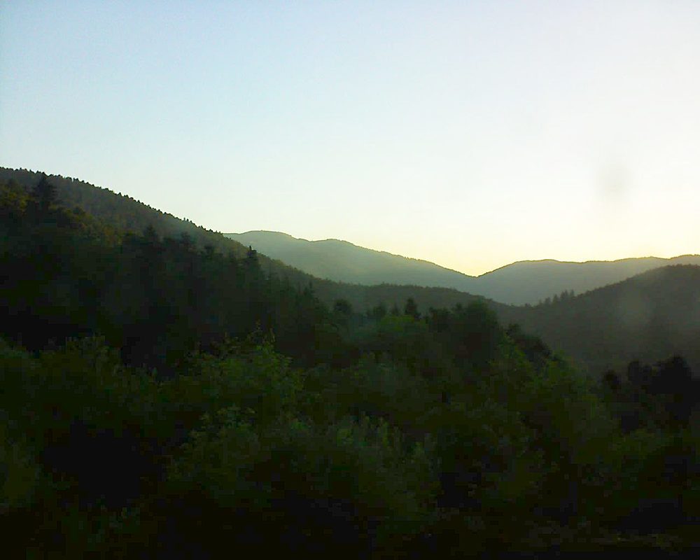 Le petit ballon vu depuis le Domaine Langmatt à Murbach le 20.06.2018 à 06:00 Le petit ballon (Alsace, Vosges) le 20.06.2018 à 06:00