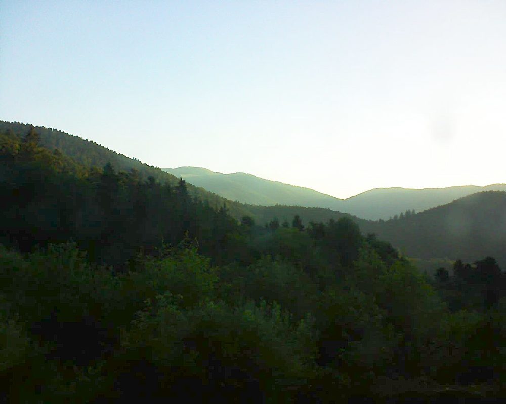 Le petit ballon vu depuis le Domaine Langmatt à Murbach le 20.06.2018 à 06:15 Le petit ballon (Alsace, Vosges) le 20.06.2018 à 06:15