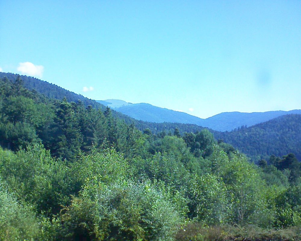 Le petit ballon vu depuis le Domaine Langmatt à Murbach le 20.06.2018 à 09:45 Le petit ballon (Alsace, Vosges) le 20.06.2018 à 09:45