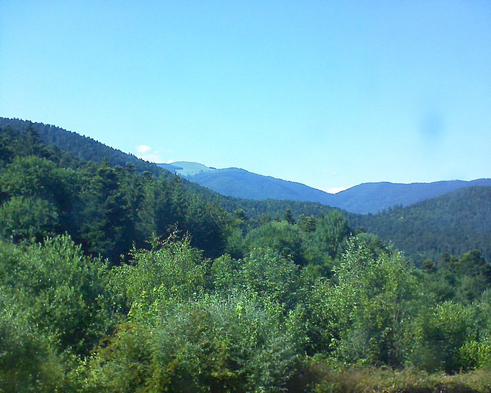 Le petit ballon vu depuis le Domaine Langmatt à Murbach le 20.06.2018 à 16:45 Le petit ballon (Alsace, Vosges) le 20.06.2018 à 16:45
