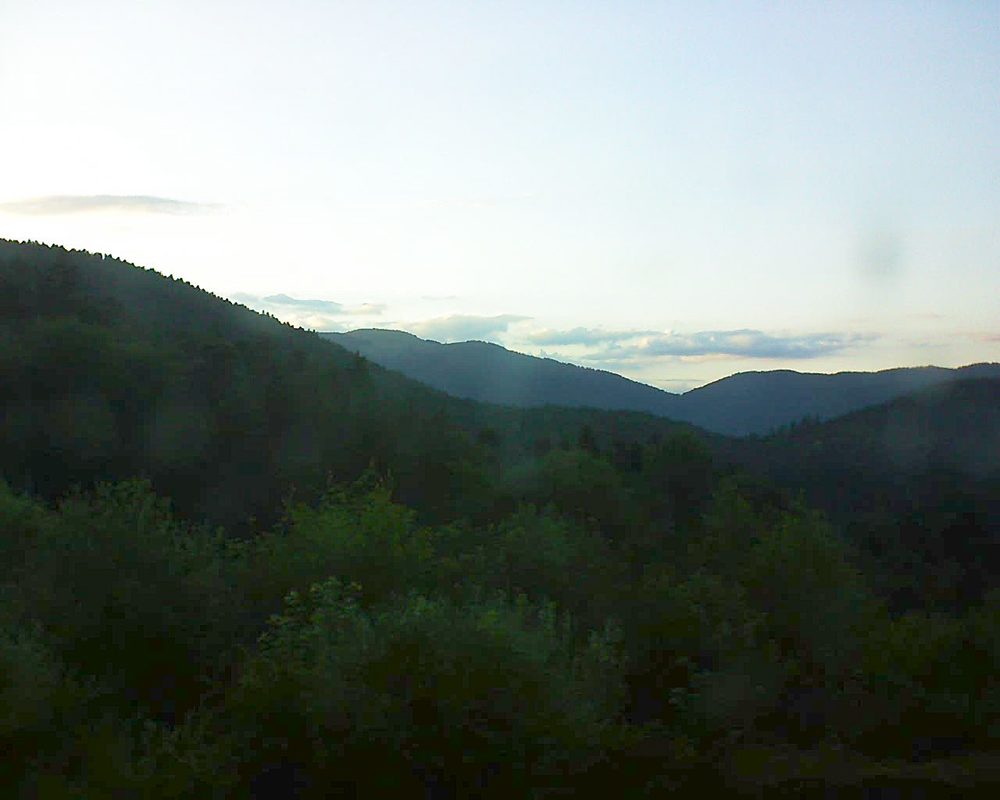Le petit ballon vu depuis le Domaine Langmatt à Murbach le 20.06.2018 à 21:00 Le petit ballon (Alsace, Vosges) le 20.06.2018 à 21:00