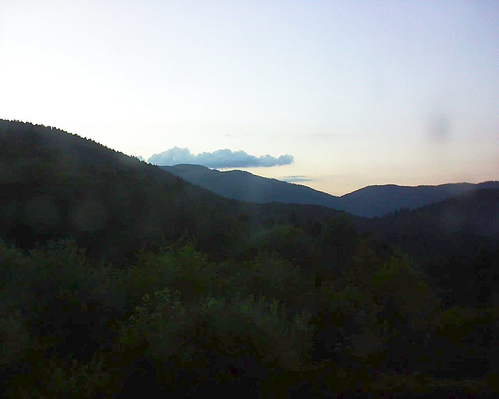 Le petit ballon vu depuis le Domaine Langmatt à Murbach le 20.06.2018 à 21:45 Le petit ballon (Alsace, Vosges) le 20.06.2018 à 21:45