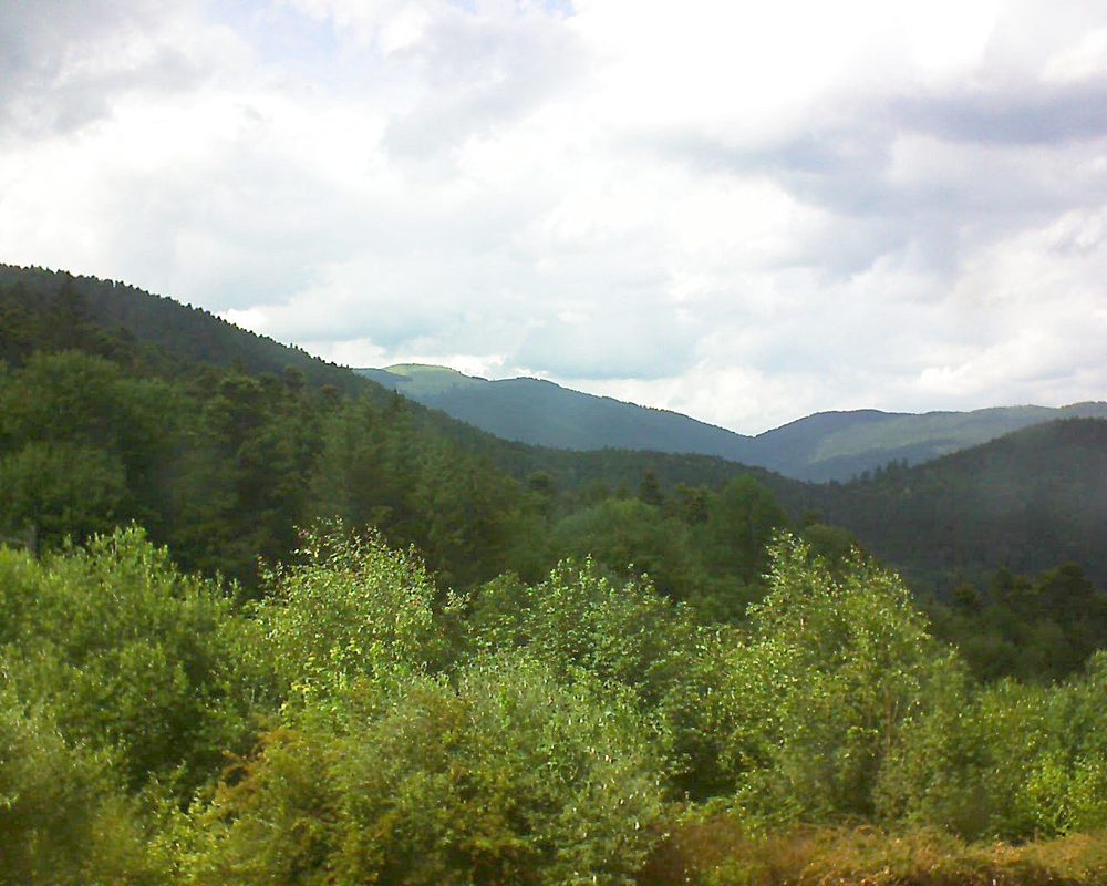 Le petit ballon vu depuis le Domaine Langmatt à Murbach le 21.06.2018 à 15:45 Le petit ballon (Alsace, Vosges) le 21.06.2018 à 15:45