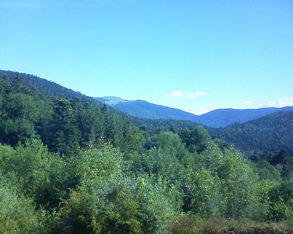Le petit ballon vu depuis le Domaine Langmatt à Murbach le 22.06.2018 à 09:30 Le petit ballon (Alsace, Vosges) le 22.06.2018 à 09:30