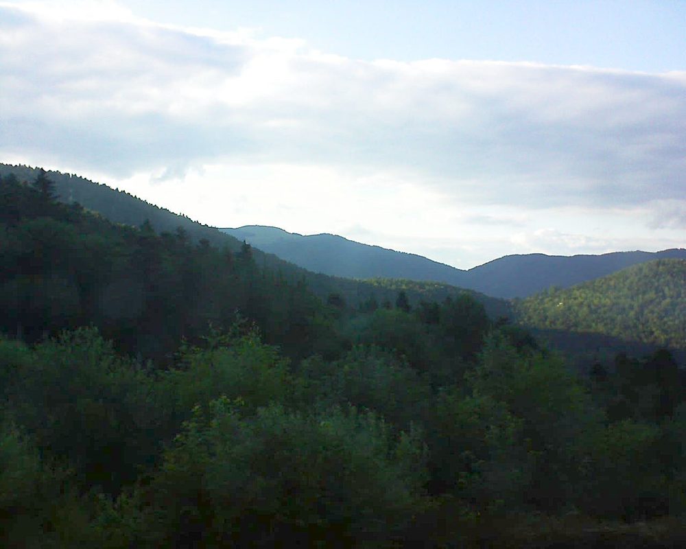 Le petit ballon vu depuis le Domaine Langmatt à Murbach le 22.06.2018 à 19:45 Le petit ballon (Alsace, Vosges) le 22.06.2018 à 19:45