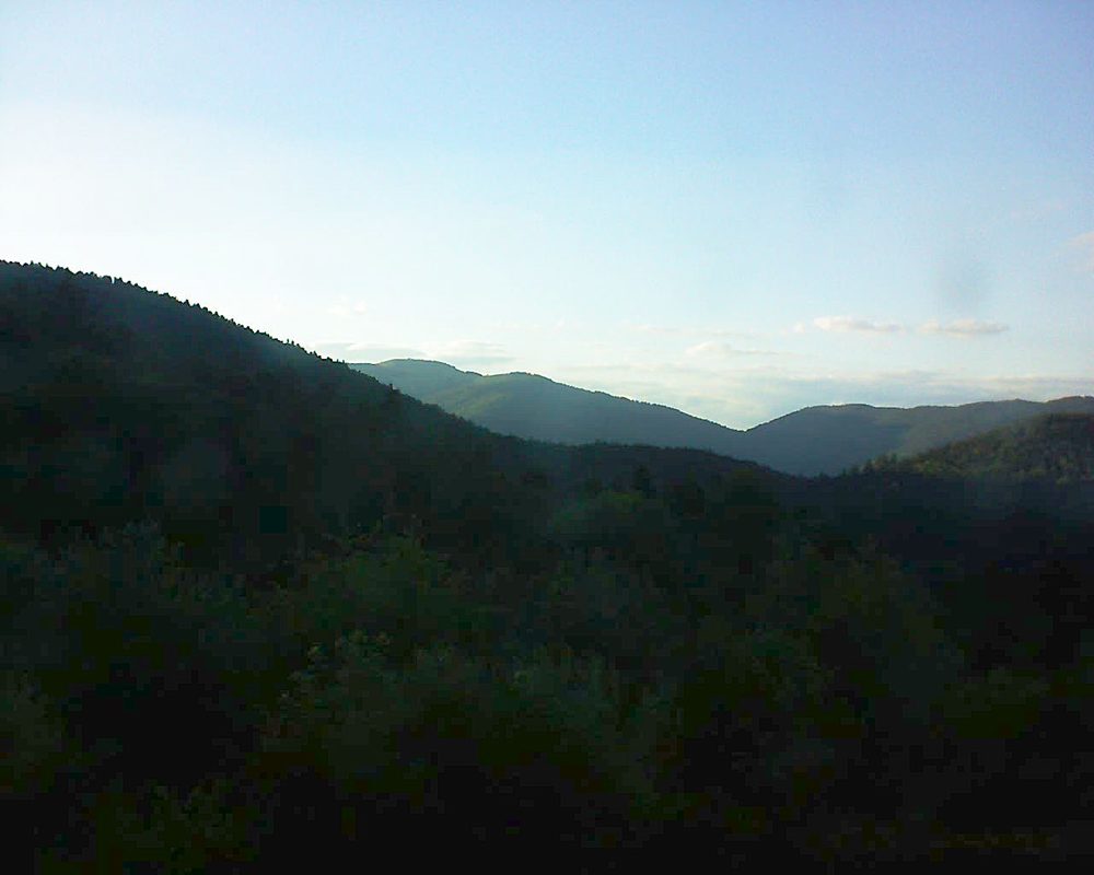 Le petit ballon vu depuis le Domaine Langmatt à Murbach le 22.06.2018 à 20:30 Le petit ballon (Alsace, Vosges) le 22.06.2018 à 20:30