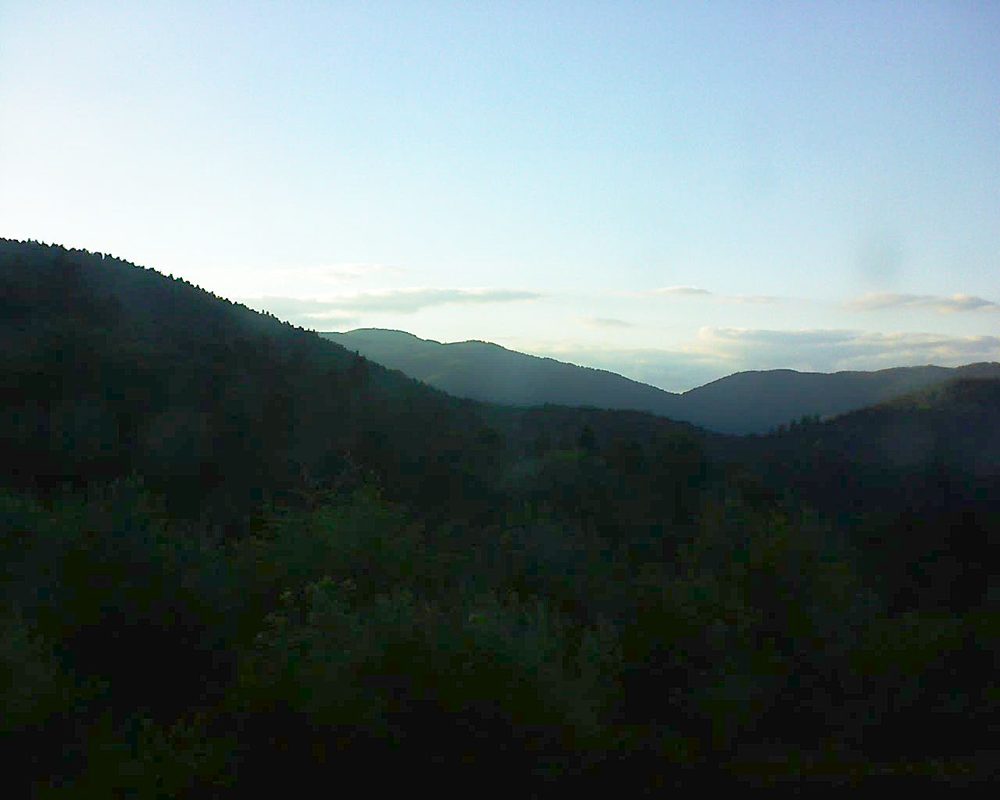 Le petit ballon vu depuis le Domaine Langmatt à Murbach le 22.06.2018 à 20:45 Le petit ballon (Alsace, Vosges) le 22.06.2018 à 20:45