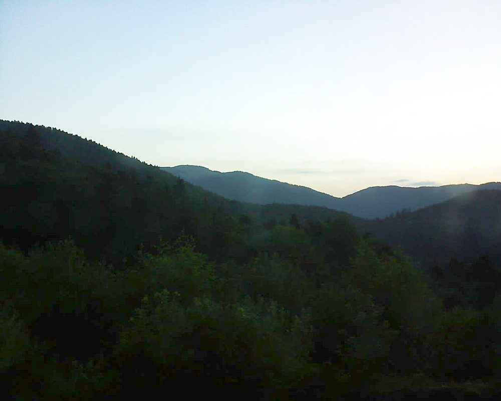 Le petit ballon vu depuis le Domaine Langmatt à Murbach le 23.06.2018 à 05:30 Le petit ballon (Alsace, Vosges) le 23.06.2018 à 05:30