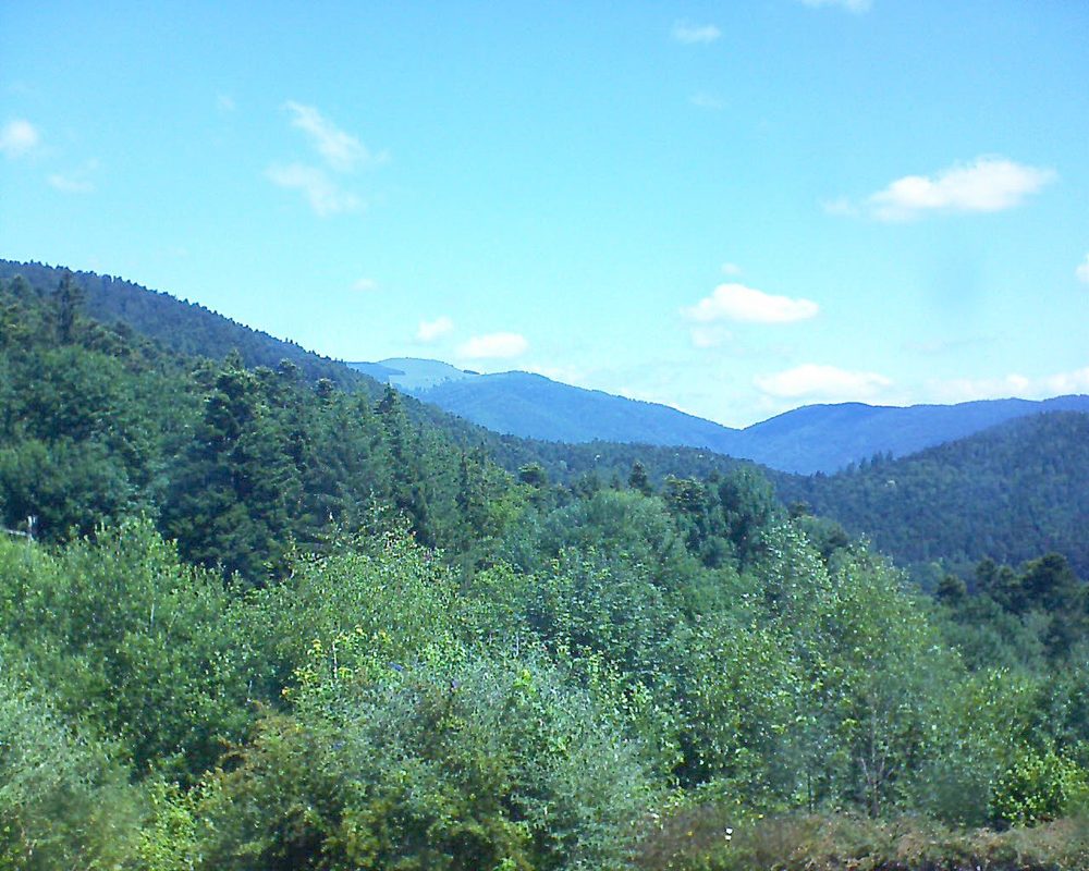 Le petit ballon vu depuis le Domaine Langmatt à Murbach le 23.06.2018 à 11:45 Le petit ballon (Alsace, Vosges) le 23.06.2018 à 11:45