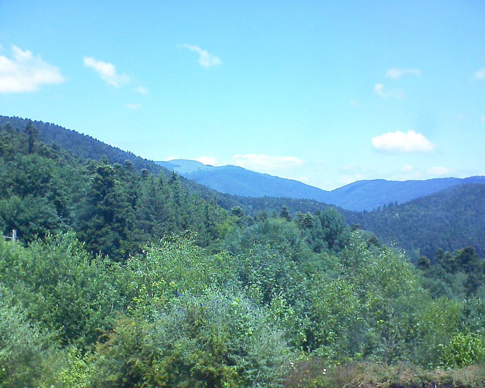 Le petit ballon vu depuis le Domaine Langmatt à Murbach le 23.06.2018 à 12:45 Le petit ballon (Alsace, Vosges) le 23.06.2018 à 12:45