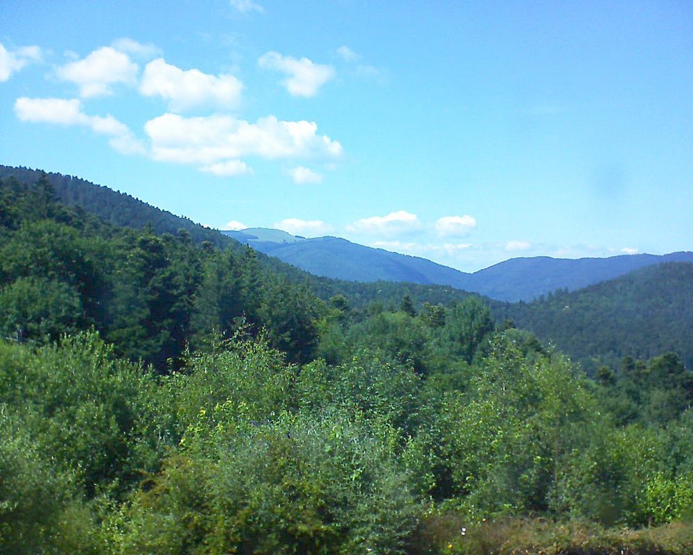 Le petit ballon vu depuis le Domaine Langmatt à Murbach le 23.06.2018 à 15:45 Le petit ballon (Alsace, Vosges) le 23.06.2018 à 15:45