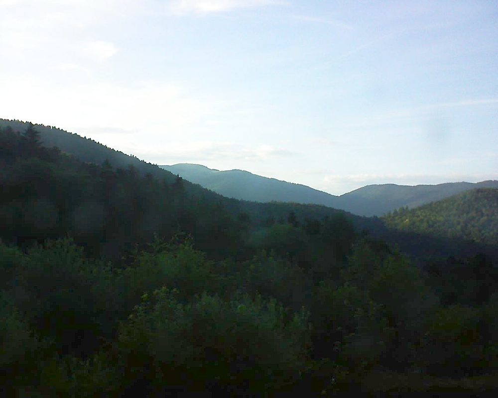Le petit ballon vu depuis le Domaine Langmatt à Murbach le 23.06.2018 à 20:00 Le petit ballon (Alsace, Vosges) le 23.06.2018 à 20:00