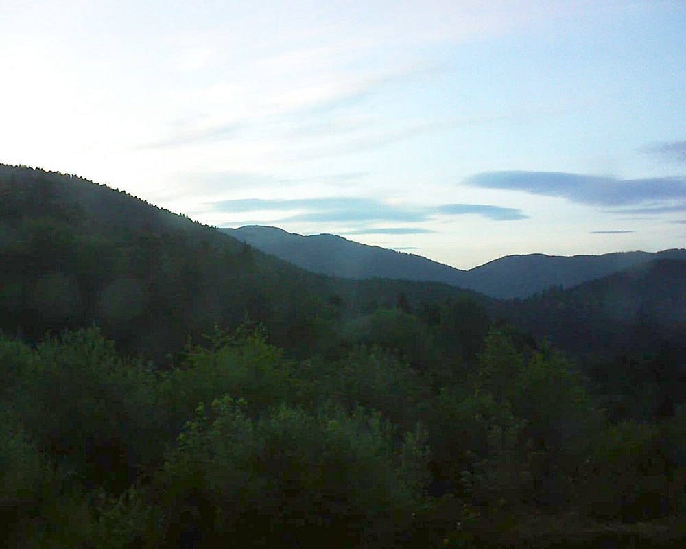Le petit ballon vu depuis le Domaine Langmatt à Murbach le 23.06.2018 à 21:30 Le petit ballon (Alsace, Vosges) le 23.06.2018 à 21:30