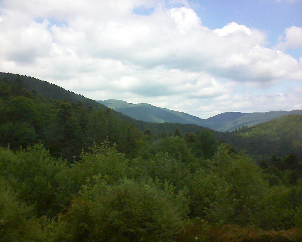 Le petit ballon vu depuis le Domaine Langmatt à Murbach le 25.06.2018 à 13:45 Le petit ballon (Alsace, Vosges) le 25.06.2018 à 13:45