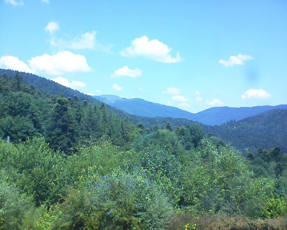 Le petit ballon vu depuis le Domaine Langmatt à Murbach le 27.06.2018 à 13:00 Le petit ballon (Alsace, Vosges) le 27.06.2018 à 13:00