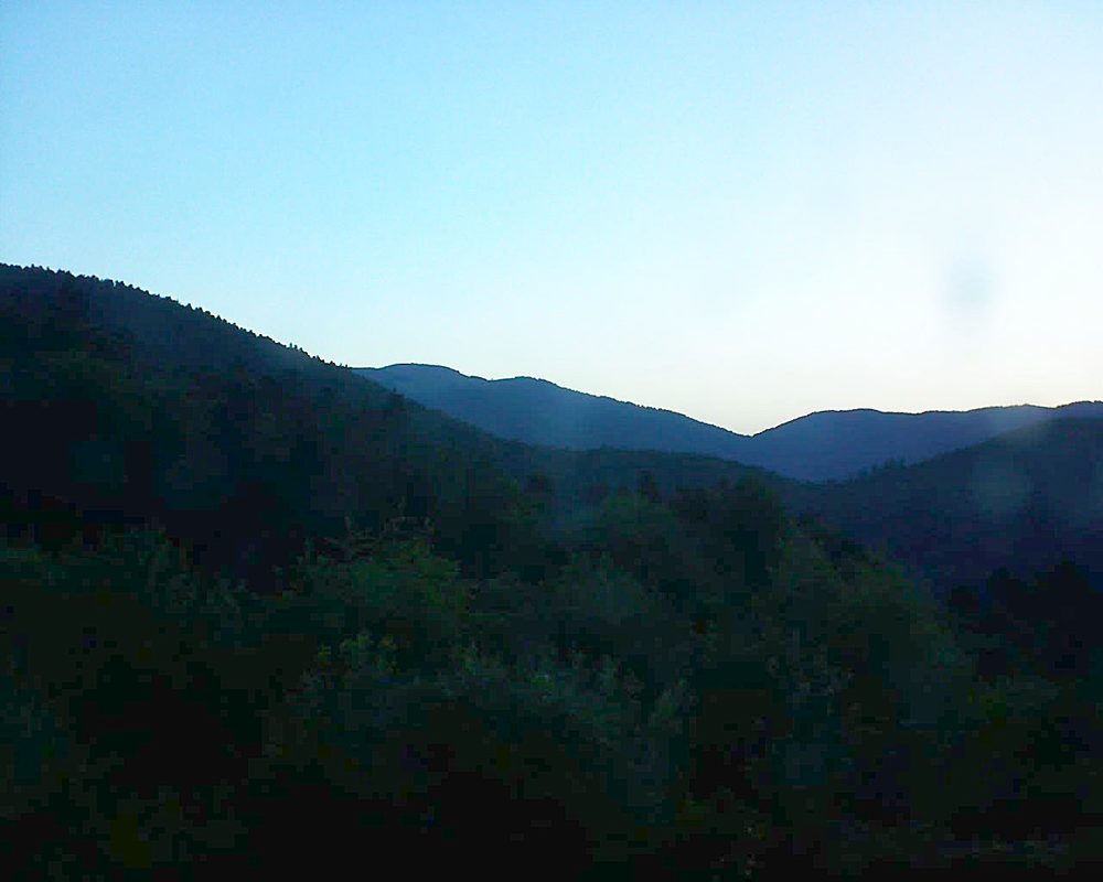 Le petit ballon vu depuis le Domaine Langmatt à Murbach le 28.06.2018 à 05:30 Le petit ballon (Alsace, Vosges) le 28.06.2018 à 05:30