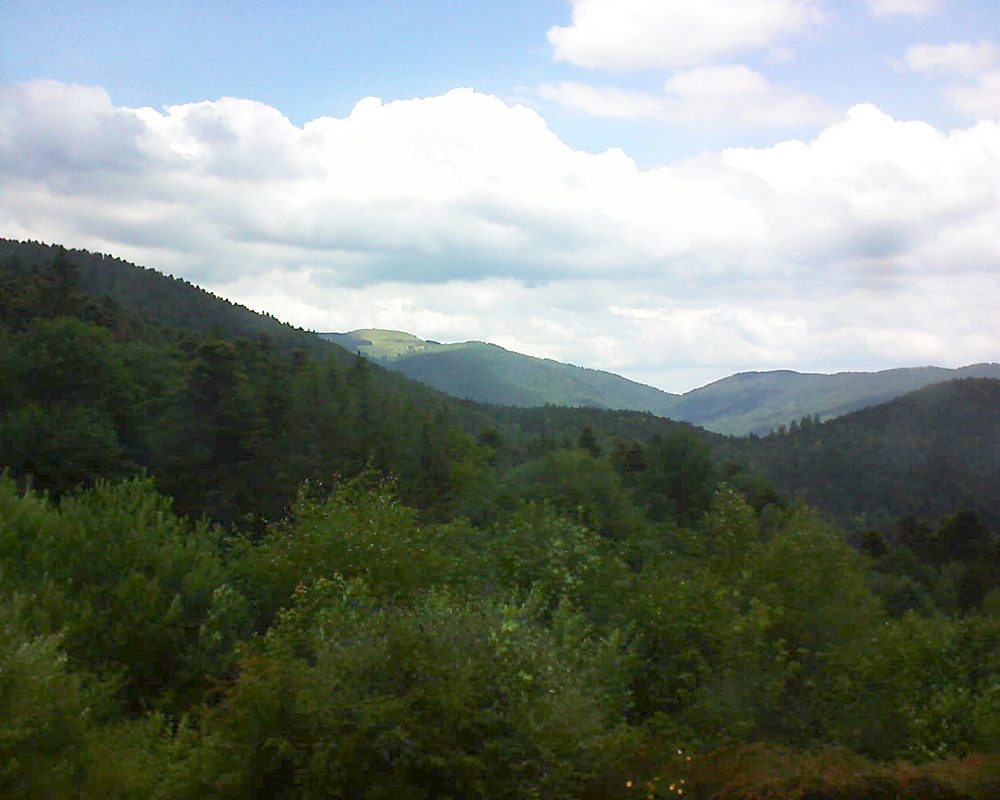 Le petit ballon vu depuis le Domaine Langmatt à Murbach le 28.06.2018 à 13:45 Le petit ballon (Alsace, Vosges) le 28.06.2018 à 13:45