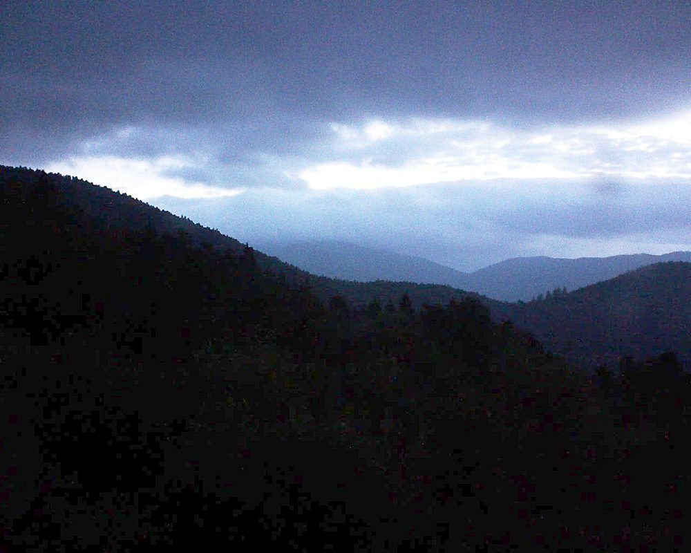 Le petit ballon vu depuis le Domaine Langmatt à Murbach le 29.06.2018 à 05:15 Le petit ballon (Alsace, Vosges) le 29.06.2018 à 05:15