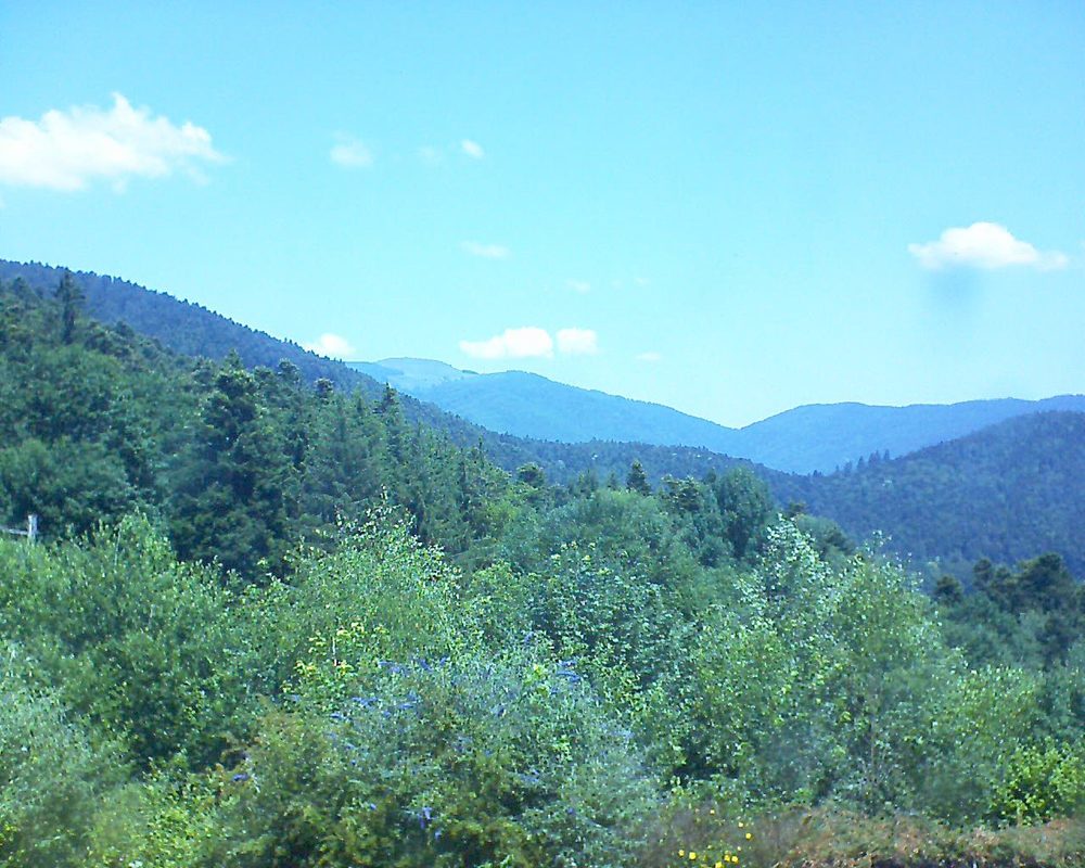 Le petit ballon vu depuis le Domaine Langmatt à Murbach le 30.06.2018 à 12:45 Le petit ballon (Alsace, Vosges) le 30.06.2018 à 12:45