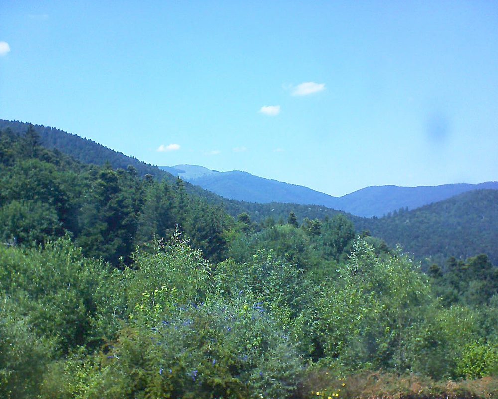 Le petit ballon vu depuis le Domaine Langmatt à Murbach le 30.06.2018 à 15:00 Le petit ballon (Alsace, Vosges) le 30.06.2018 à 15:00