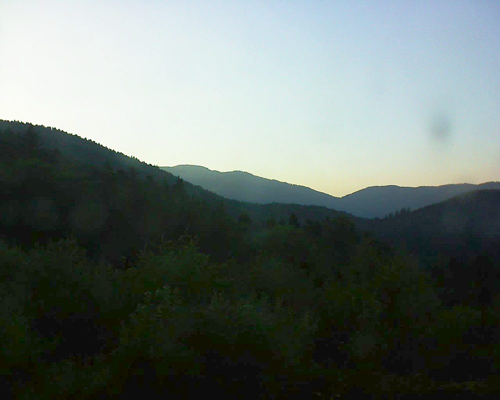 Le petit ballon vu depuis le Domaine Langmatt à Murbach le 30.06.2018 à 20:45 Le petit ballon (Alsace, Vosges) le 30.06.2018 à 20:45