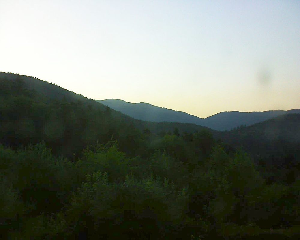 Le petit ballon vu depuis le Domaine Langmatt à Murbach le 01.07.2018 à 21:00 Le petit ballon (Alsace, Vosges) le 01.07.2018 à 21:00