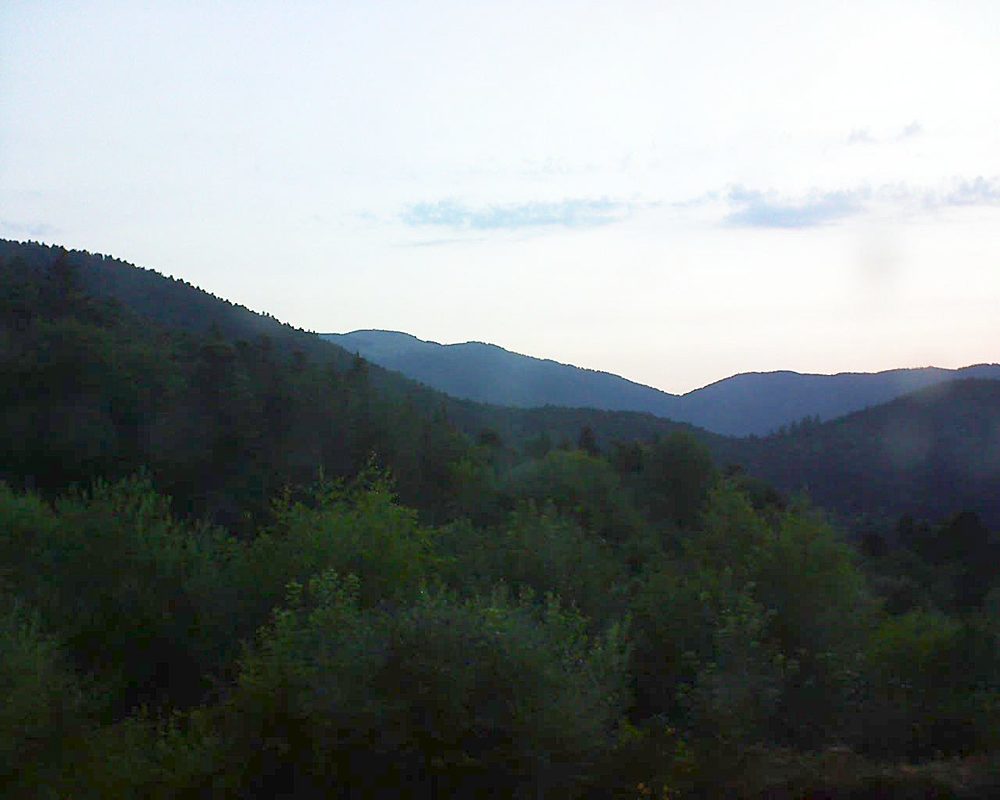 Le petit ballon vu depuis le Domaine Langmatt à Murbach le 02.07.2018 à 05:30 Le petit ballon (Alsace, Vosges) le 02.07.2018 à 05:30