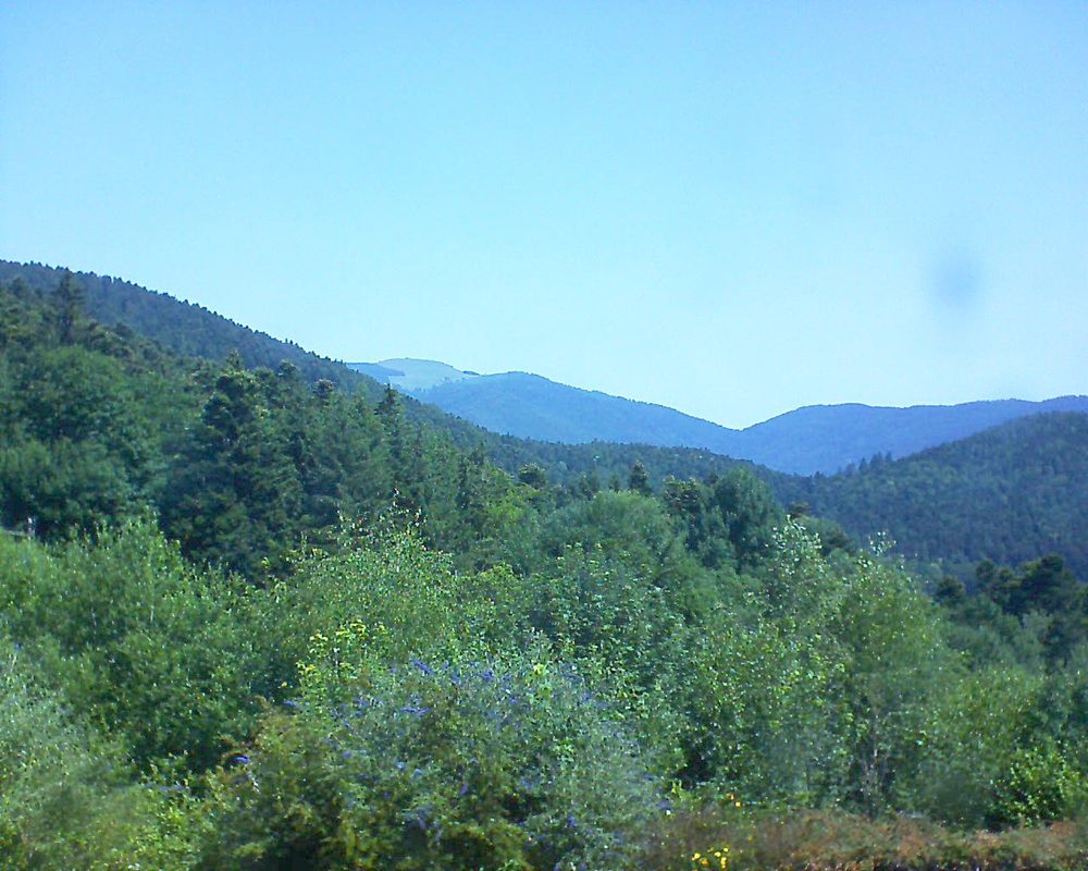 Le petit ballon vu depuis le Domaine Langmatt à Murbach le 02.07.2018 à 11:30 Le petit ballon (Alsace, Vosges) le 02.07.2018 à 11:30