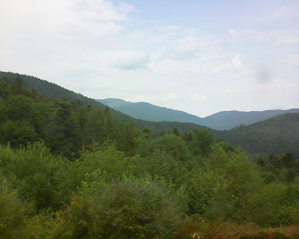 Le petit ballon vu depuis le Domaine Langmatt à Murbach le 03.07.2018 à 13:15 Le petit ballon (Alsace, Vosges) le 03.07.2018 à 13:15