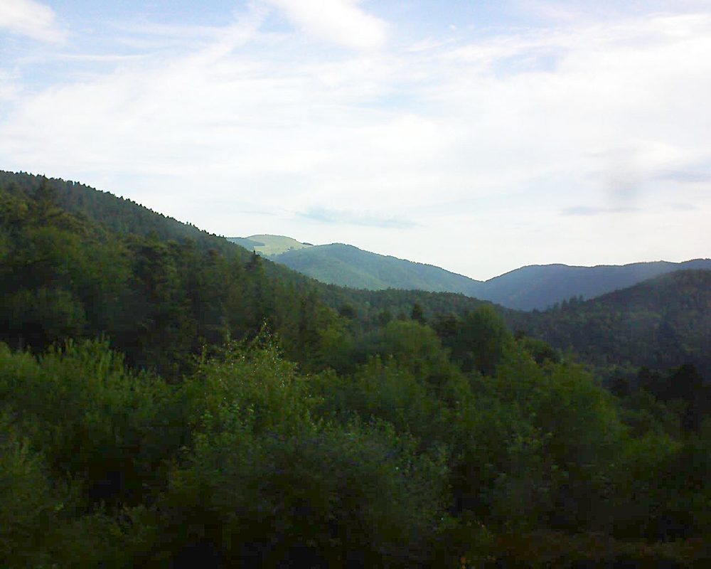 Le petit ballon vu depuis le Domaine Langmatt à Murbach le 04.07.2018 à 08:15 Le petit ballon (Alsace, Vosges) le 04.07.2018 à 08:15