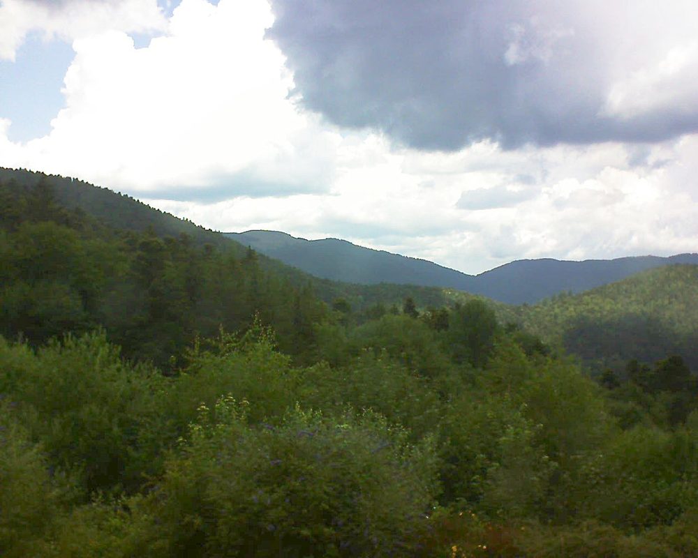 Le petit ballon vu depuis le Domaine Langmatt à Murbach le 04.07.2018 à 12:30 Le petit ballon (Alsace, Vosges) le 04.07.2018 à 12:30