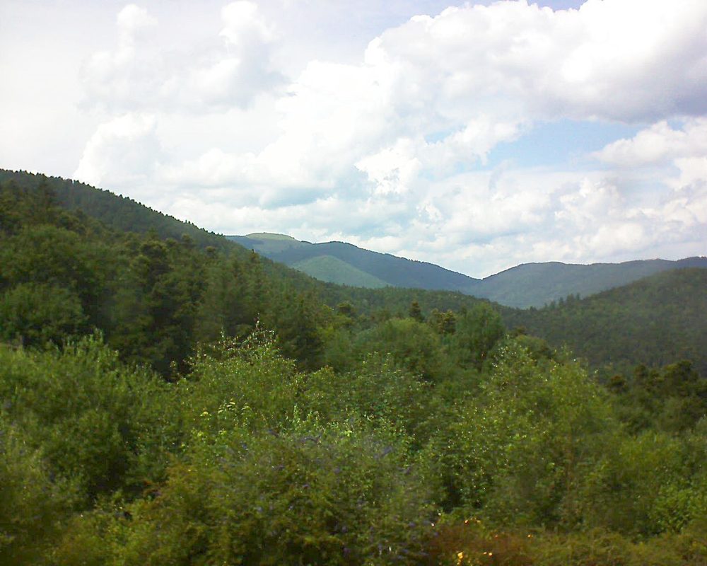 Le petit ballon vu depuis le Domaine Langmatt à Murbach le 04.07.2018 à 15:15 Le petit ballon (Alsace, Vosges) le 04.07.2018 à 15:15