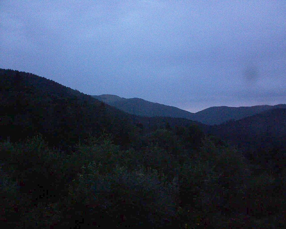 Le petit ballon vu depuis le Domaine Langmatt à Murbach le 05.07.2018 à 05:30 Le petit ballon (Alsace, Vosges) le 05.07.2018 à 05:30
