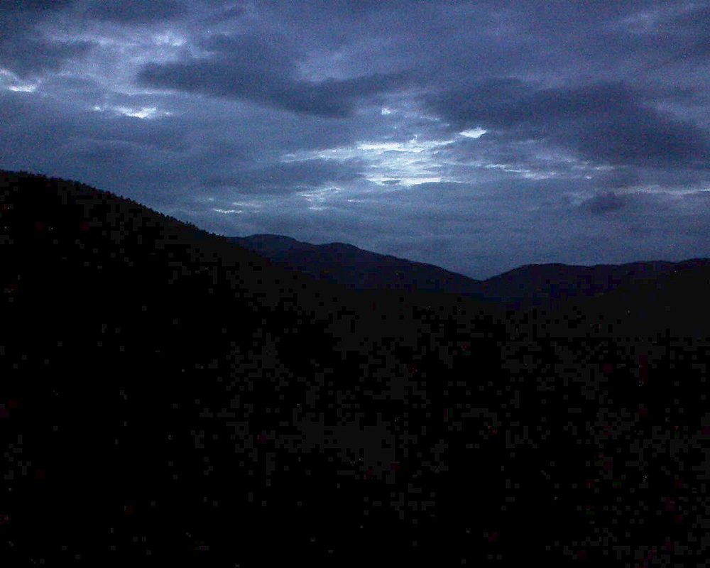 Le petit ballon vu depuis le Domaine Langmatt à Murbach le 05.07.2018 à 22:00 Le petit ballon (Alsace, Vosges) le 05.07.2018 à 22:00