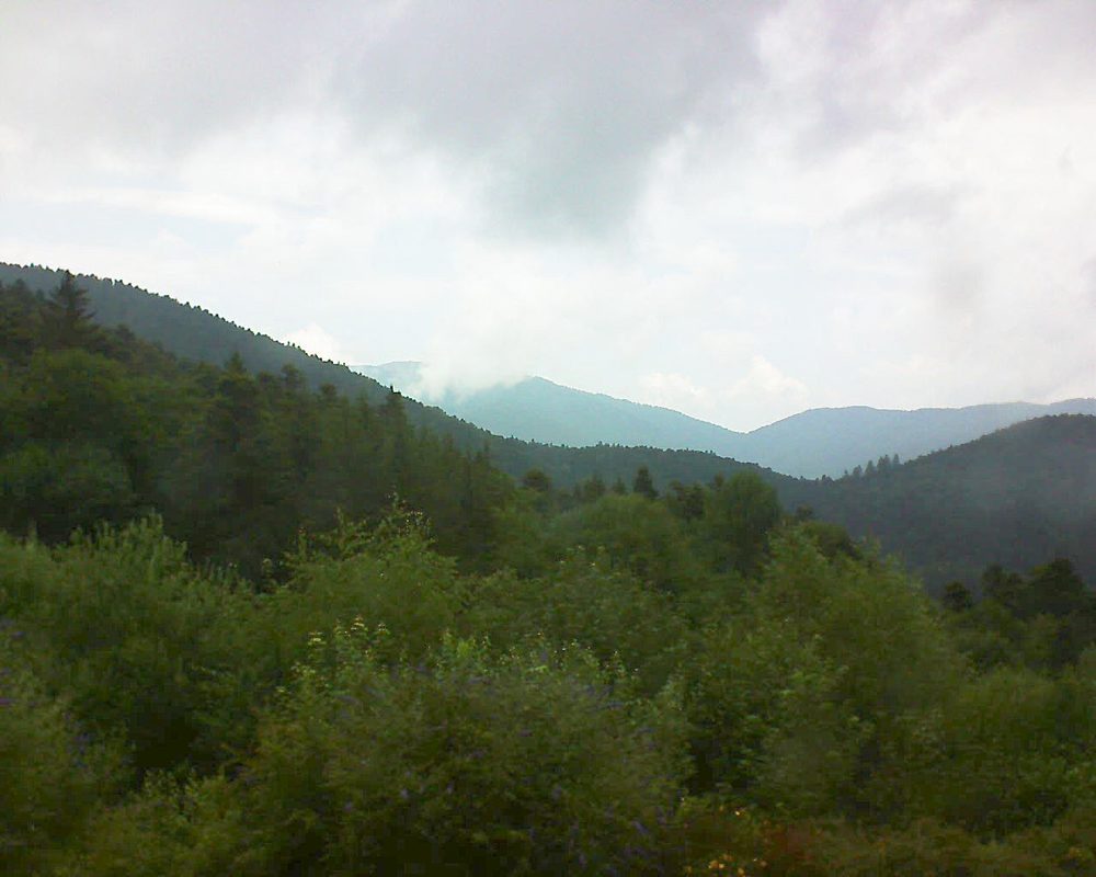 Le petit ballon vu depuis le Domaine Langmatt à Murbach le 06.07.2018 à 12:30 Le petit ballon (Alsace, Vosges) le 06.07.2018 à 12:30