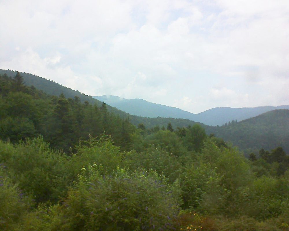 Le petit ballon vu depuis le Domaine Langmatt à Murbach le 06.07.2018 à 12:45 Le petit ballon (Alsace, Vosges) le 06.07.2018 à 12:45