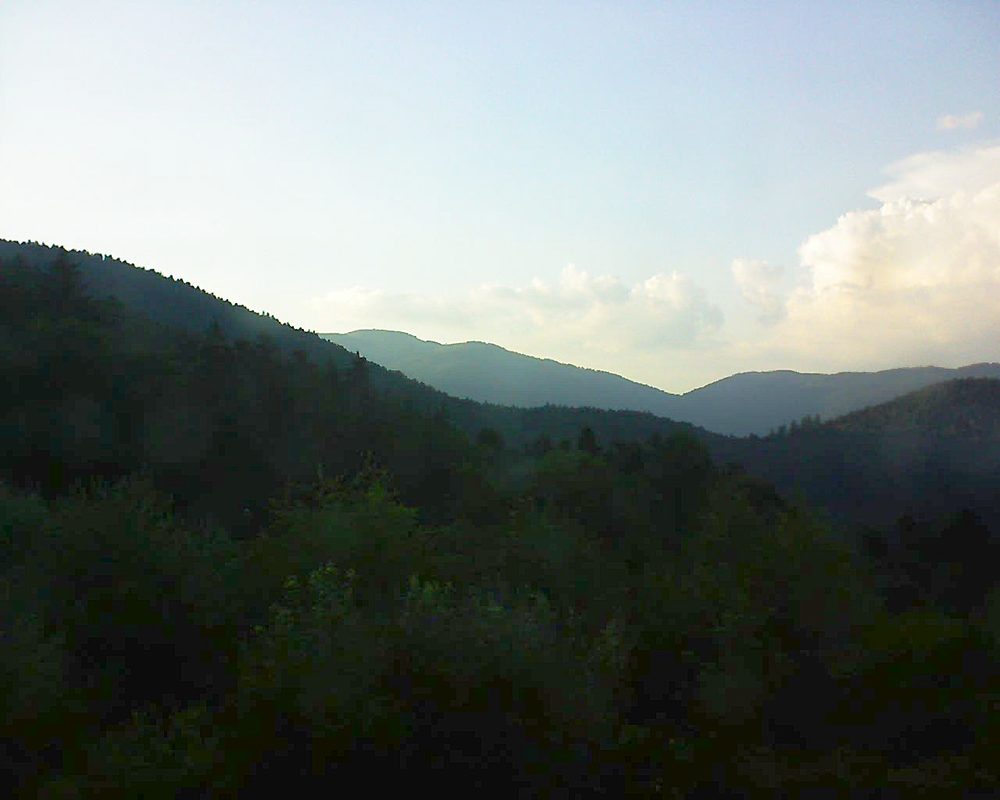 Le petit ballon vu depuis le Domaine Langmatt à Murbach le 06.07.2018 à 20:30 Le petit ballon (Alsace, Vosges) le 06.07.2018 à 20:30
