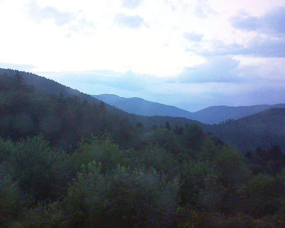 Le petit ballon vu depuis le Domaine Langmatt à Murbach le 06.07.2018 à 21:45 Le petit ballon (Alsace, Vosges) le 06.07.2018 à 21:45